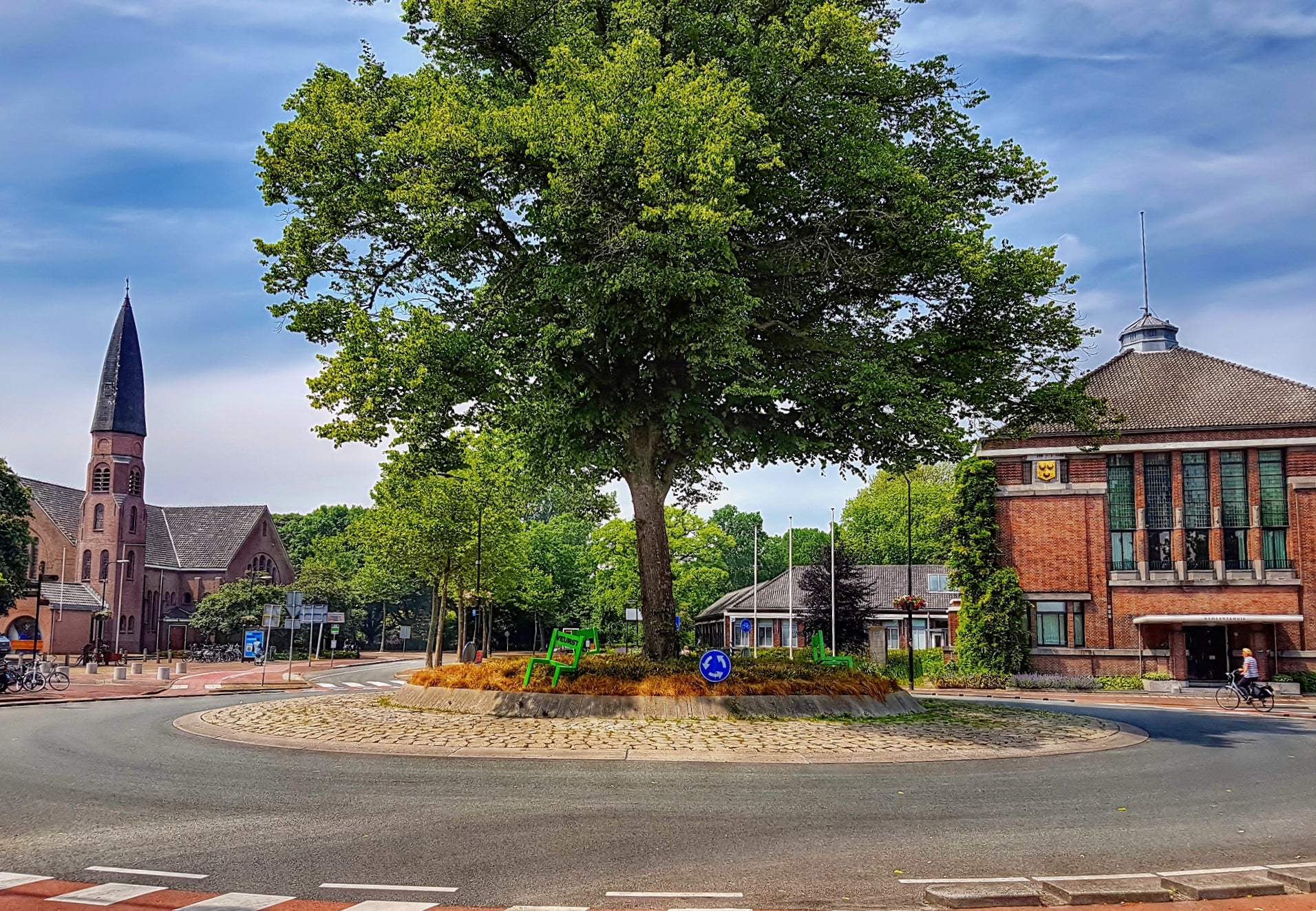 MOK Kruispunt & Gemeentehuis